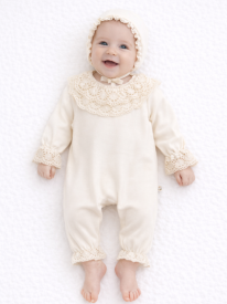 Ensemble Bébé 2 Pièces – Pyjama Côtelé & Bonnet Imprimé Floral Doux